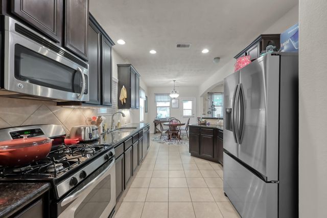 40 Westchester Drive, Conroe, TX 77304