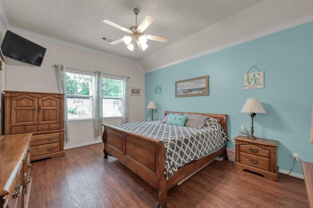 40 Westchester Drive, Conroe, TX 77304