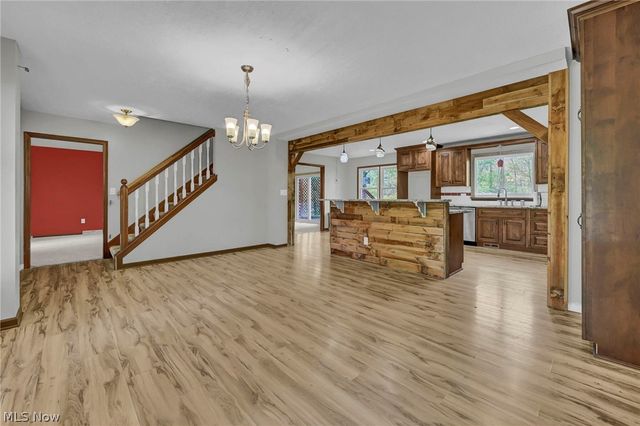 1127 Deepwood Drive, Macedonia, OH 44056
