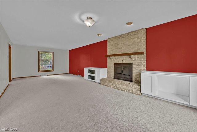 1127 Deepwood Drive, Macedonia, OH 44056