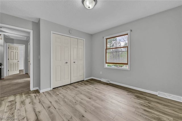 1127 Deepwood Drive, Macedonia, OH 44056