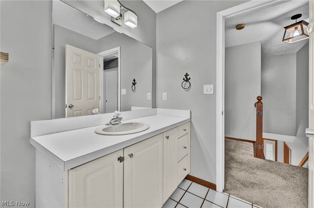 1127 Deepwood Drive, Macedonia, OH 44056