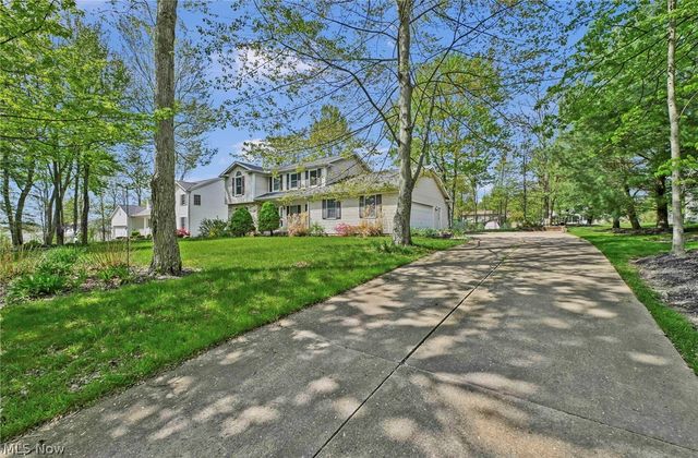 1127 Deepwood Drive, Macedonia, OH 44056