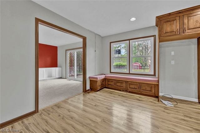 1127 Deepwood Drive, Macedonia, OH 44056
