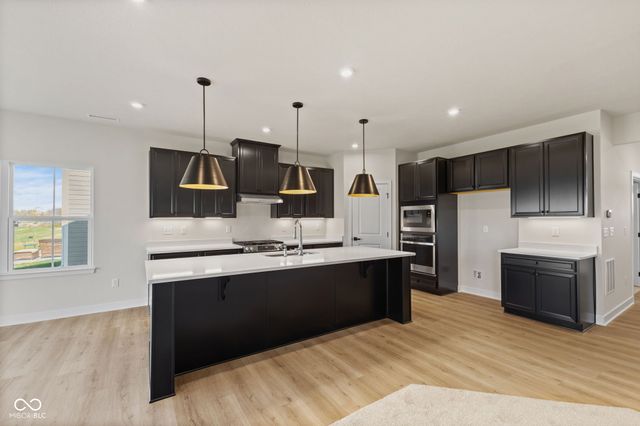 288 McNair Road, Whiteland, IN 46184