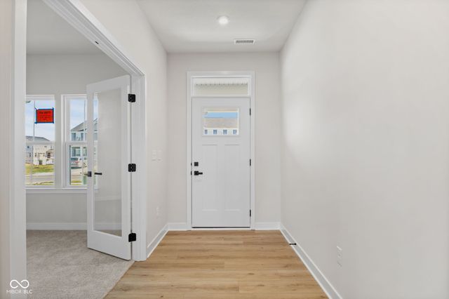 288 McNair Road, Whiteland, IN 46184