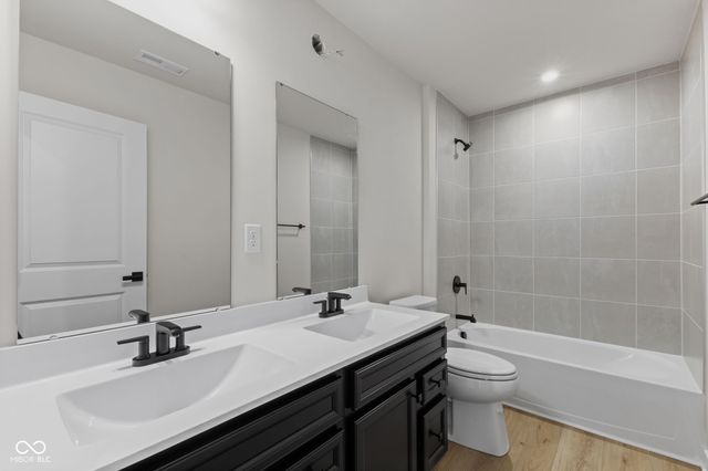 288 McNair Road, Whiteland, IN 46184