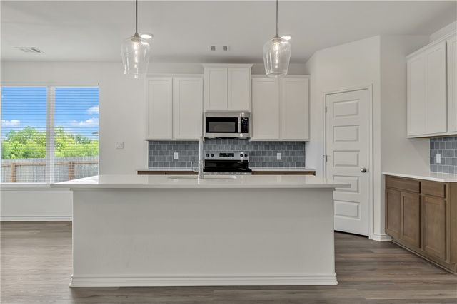 3540 Pointe du Hoc Loop, Bryan, TX 77808