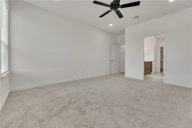 3540 Pointe du Hoc Loop, Bryan, TX 77808