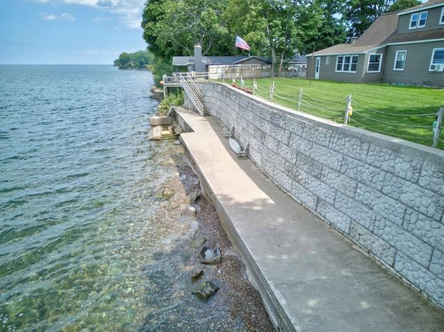 3113 Lake Rd Road, Williamson, NY 14589