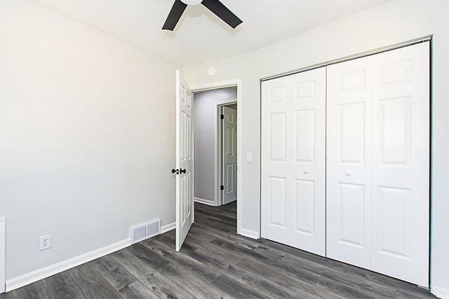 1822 W Centre Avenue, Portage, MI 49024