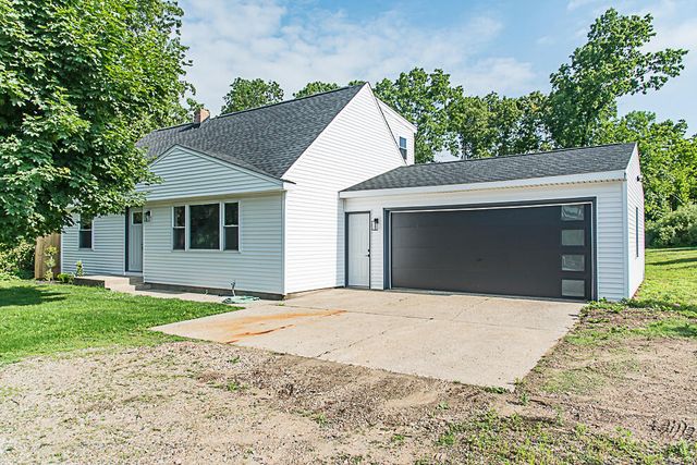 1822 W Centre Avenue, Portage, MI 49024