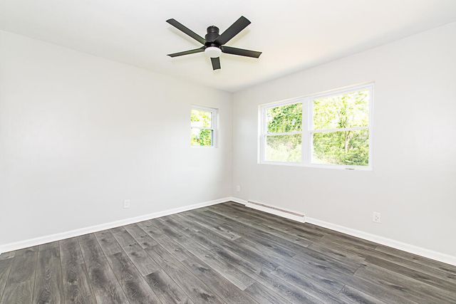 1822 W Centre Avenue, Portage, MI 49024