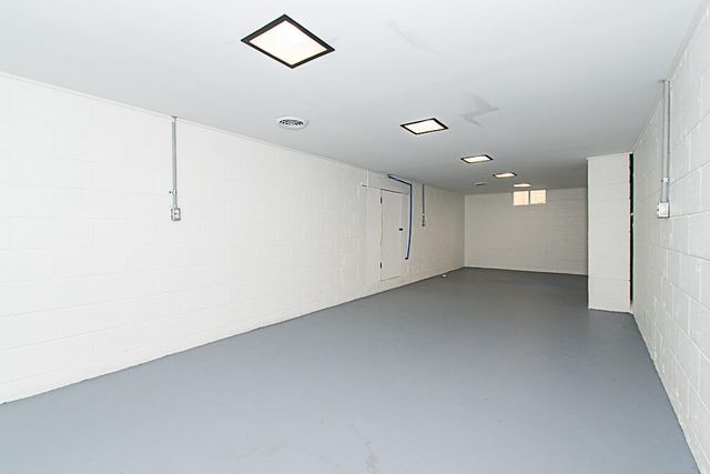 1822 W Centre Avenue, Portage, MI 49024
