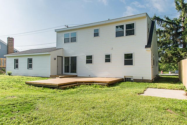 1822 W Centre Avenue, Portage, MI 49024