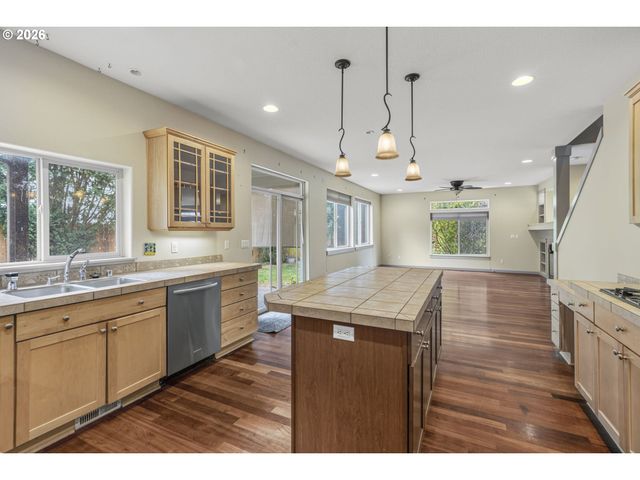 8911 Ne 106TH Cir, Vancouver, WA 98662