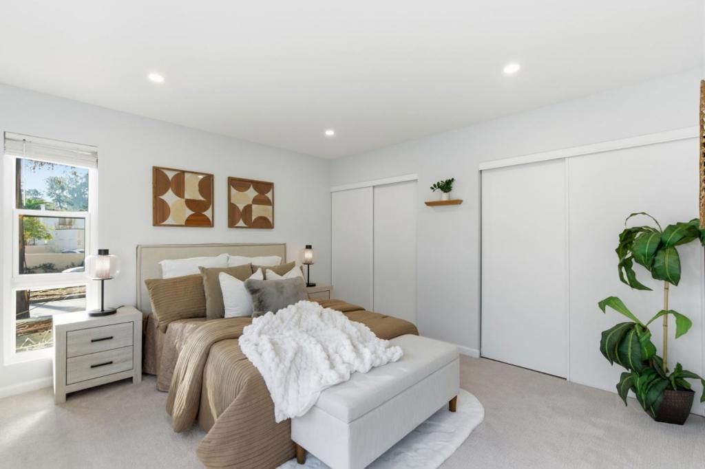 Image 15 of property listing at 1919 Alameda De Las Pulgas 71, San Mateo, CA 94403