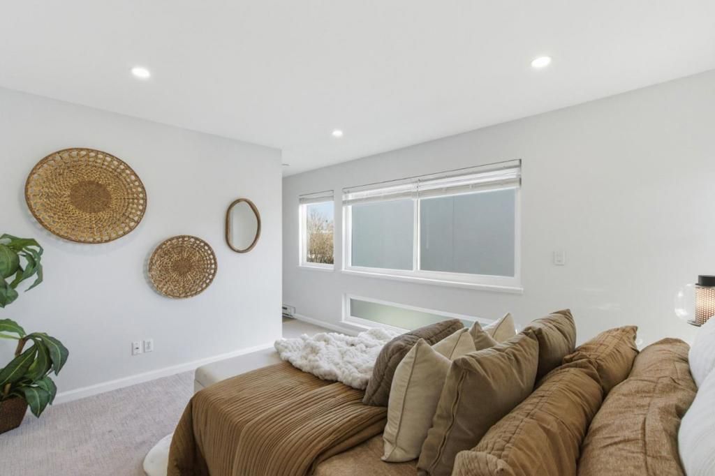 Image 17 of property listing at 1919 Alameda De Las Pulgas 71, San Mateo, CA 94403