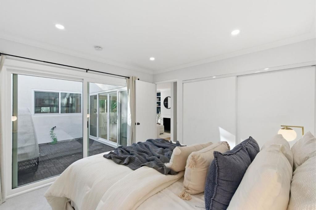 Image 20 of property listing at 1919 Alameda De Las Pulgas 71, San Mateo, CA 94403