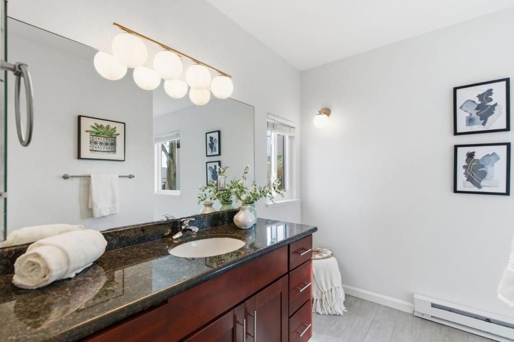 Image 21 of property listing at 1919 Alameda De Las Pulgas 71, San Mateo, CA 94403