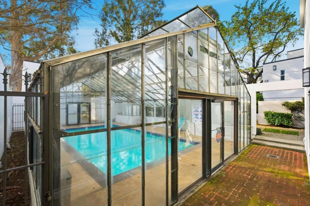 Image 28 of property listing at 1919 Alameda De Las Pulgas 71, San Mateo, CA 94403