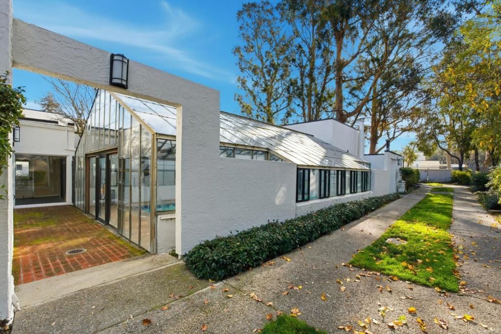 Image 40 of property listing at 1919 Alameda De Las Pulgas 71, San Mateo, CA 94403