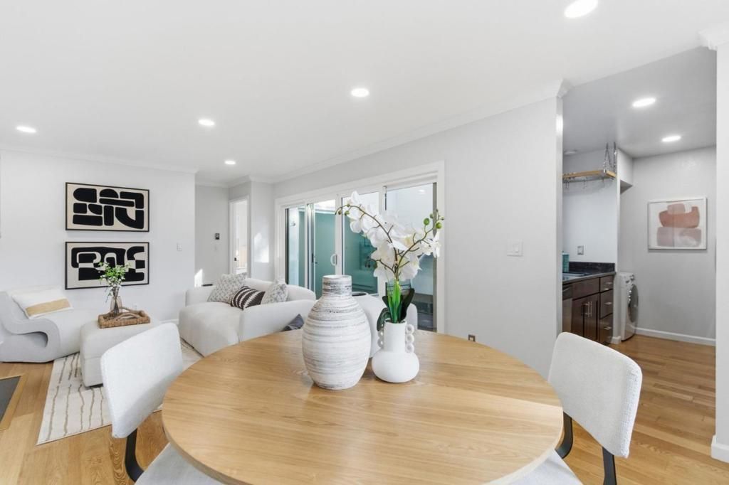 Image 7 of property listing at 1919 Alameda De Las Pulgas 71, San Mateo, CA 94403