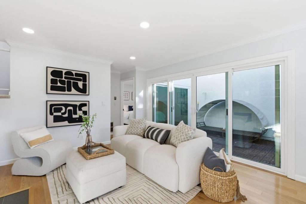 Image 8 of property listing at 1919 Alameda De Las Pulgas 71, San Mateo, CA 94403