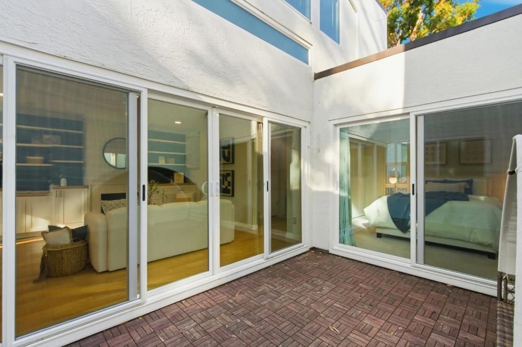 Image 9 of property listing at 1919 Alameda De Las Pulgas 71, San Mateo, CA 94403