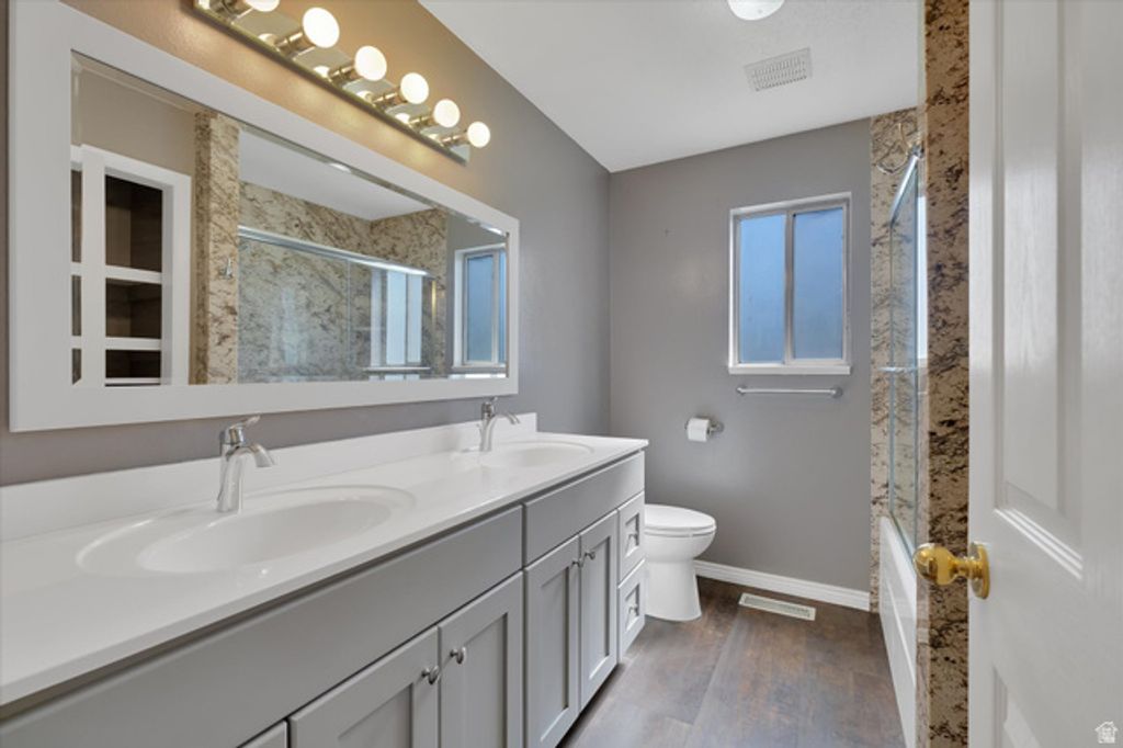 Image 12 of property listing at 390 E 1200 N, Logan, UT 84341