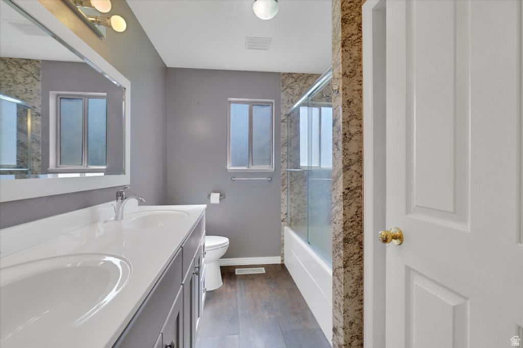 Image 13 of property listing at 390 E 1200 N, Logan, UT 84341