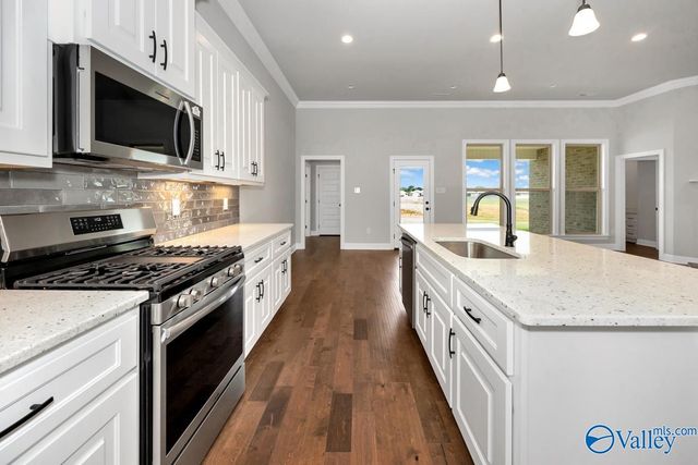 125 Pike Ackert Road, Meridianville, AL 35759