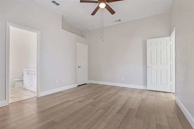 205 Weyland Drive, Grand Prairie, TX 75052