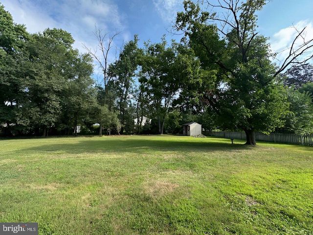 12 ZIFF LA, West Windsor, NJ 08550