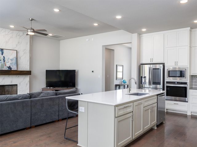 505 Lodge CT, Liberty Hill, TX 78642