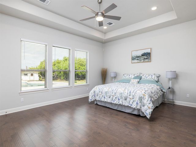 505 Lodge CT, Liberty Hill, TX 78642