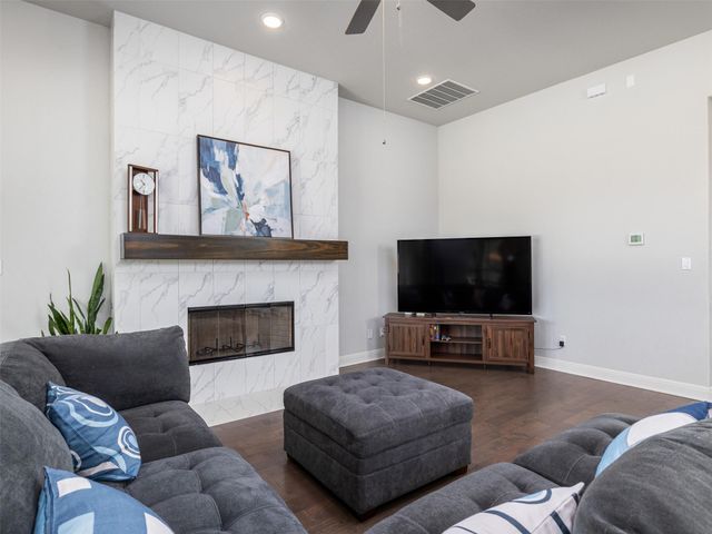 505 Lodge CT, Liberty Hill, TX 78642