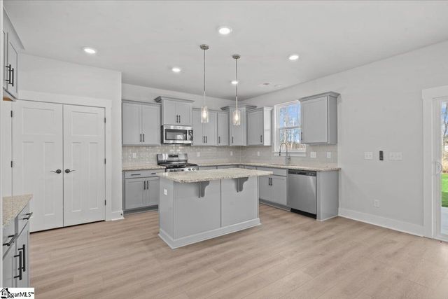 392 Florence Street, Spartanburg, SC 29303