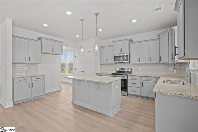 392 Florence Street, Spartanburg, SC 29303