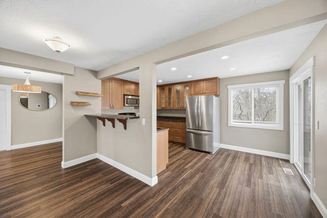 3670 Robinwood Terrace, Minnetonka, MN 55305