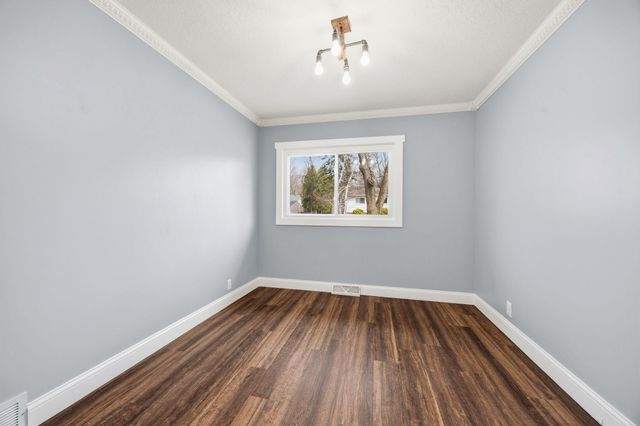 3670 Robinwood Terrace, Minnetonka, MN 55305