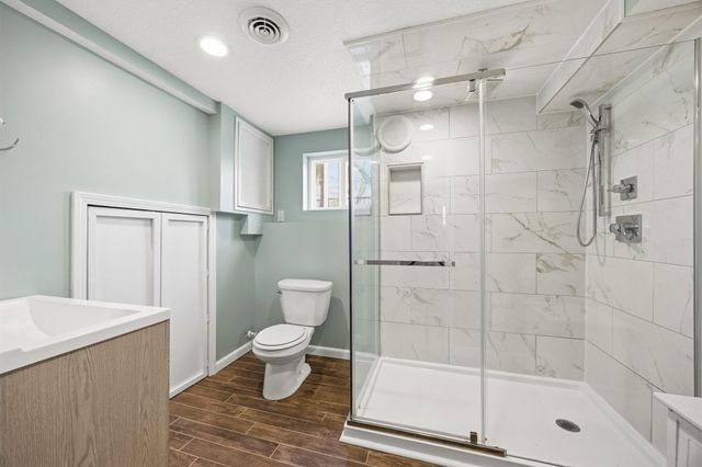 3670 Robinwood Terrace, Minnetonka, MN 55305