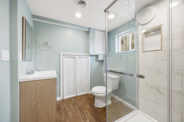 3670 Robinwood Terrace, Minnetonka, MN 55305