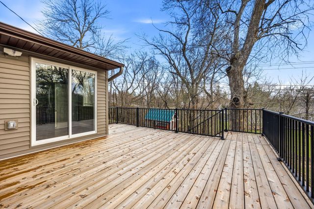 3670 Robinwood Terrace, Minnetonka, MN 55305