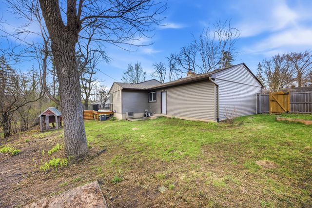 3670 Robinwood Terrace, Minnetonka, MN 55305