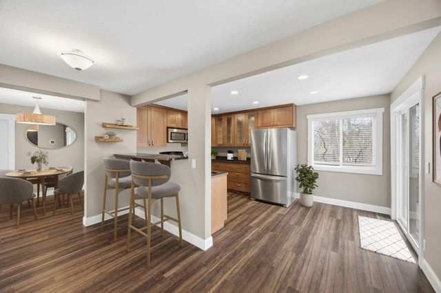 3670 Robinwood Terrace, Minnetonka, MN 55305