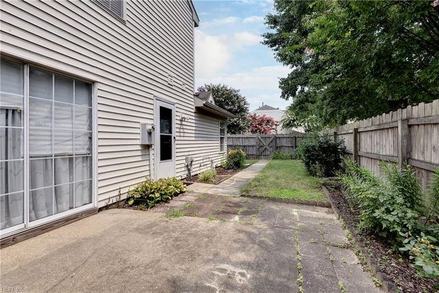 135 Waters Edge DR, Williamsburg, VA 23188