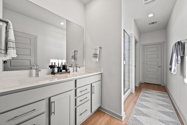 522 Wilshire RD, San Marcos, TX 78666