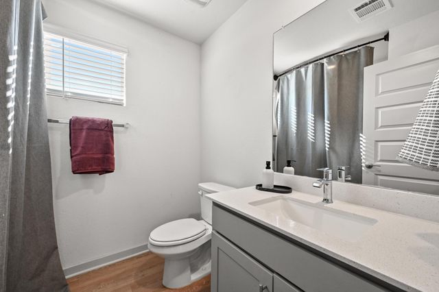 522 Wilshire RD, San Marcos, TX 78666