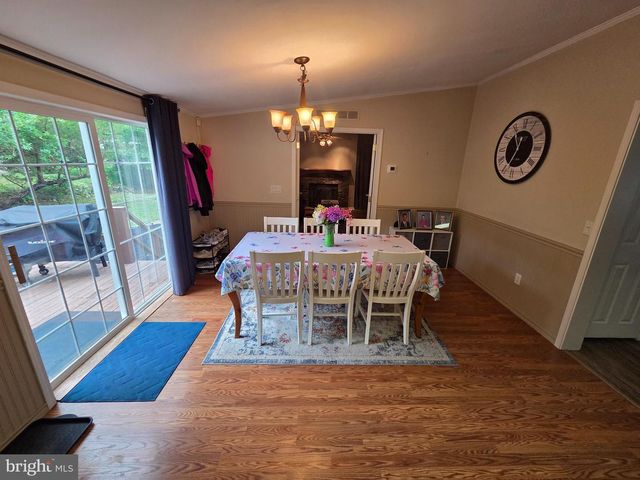 1 SHADYWOOD DR, Quakertown, PA 18951